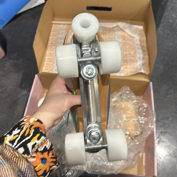 Dolls Kill Shoes Cosmic Skates Dolls Kill Archie Size 9 Holographic